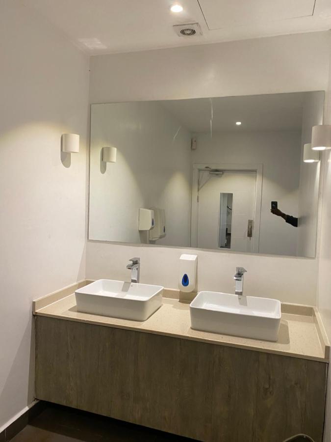 One Bedroom Apartment At A Embassy Gardens Cantonments أكرا المظهر الخارجي الصورة
